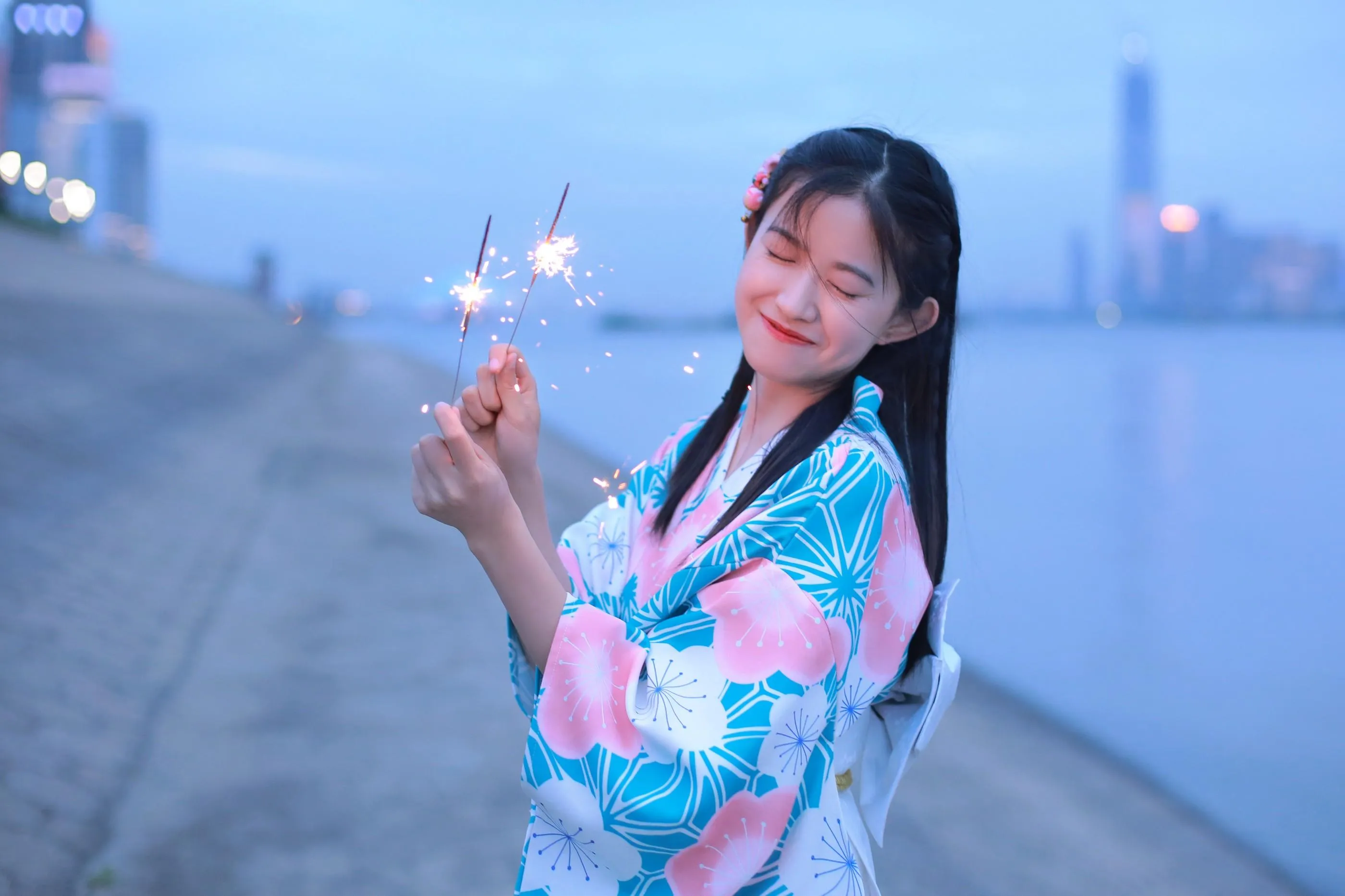 [艺图语] 2022.06.06 花火 小草草呀 [22P]插图5